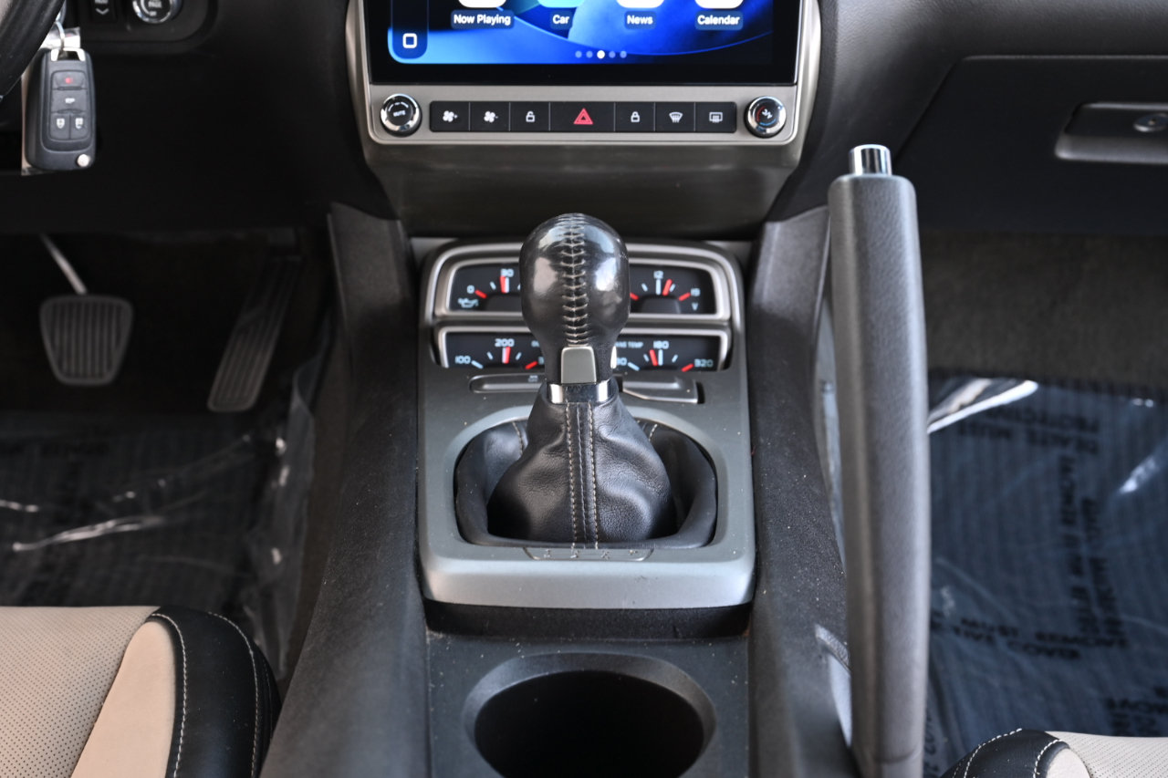 Used 2012 Chevrolet Camaro SS RWD image 19