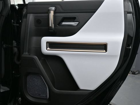 Used 2025 GMC Hummer EV 3X AWD/4WD image 25