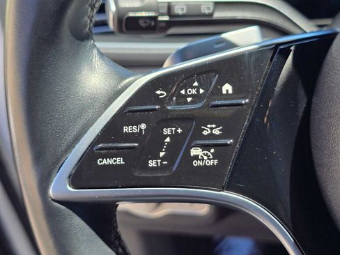 Used 2025 Mercedes-Benz GLE 350 4MATIC image 35