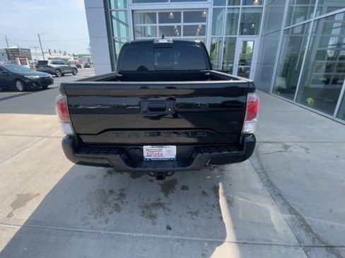 Used 2023 Toyota Tacoma TRD Off-Road w/ TRD Premium Off Road Package AWD/4WD image 9