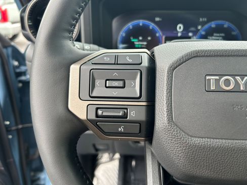 Used 2025 Toyota Land Cruiser w/ Premium Package image 15