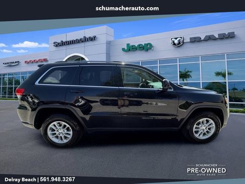 Used 2019 Jeep Grand Cherokee Laredo AWD/4WD image 8