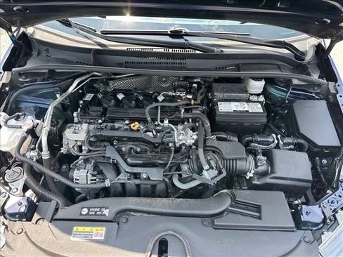 Used 2025 Toyota Corolla LE FWD image 32