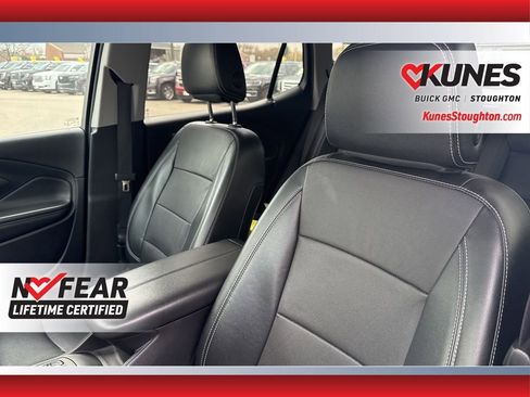 Used 2023 GMC Terrain SLT image 23