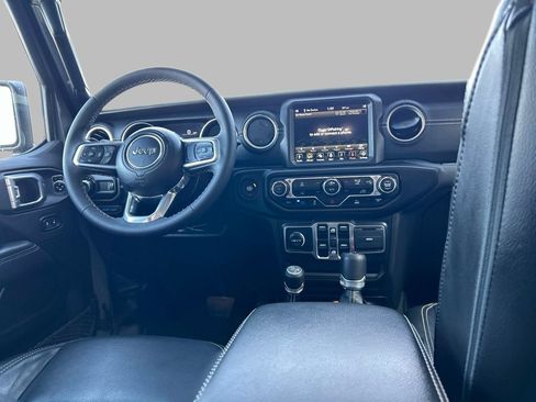 Used 2023 Jeep Wrangler Unlimited Sahara image 18