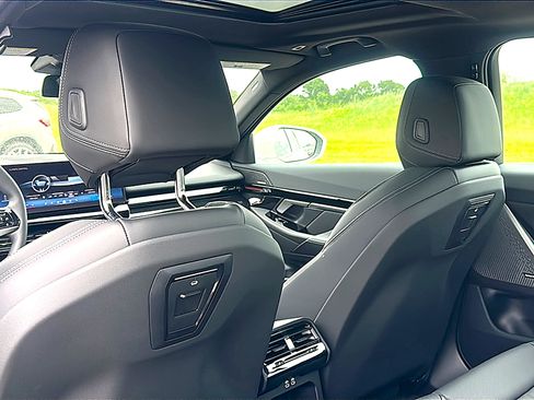 New 2026 BMW 530i w/ Premium Package RWD image 15