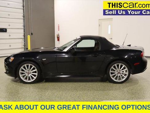 Used 2017 FIAT 124 Spider Lusso RWD image 5