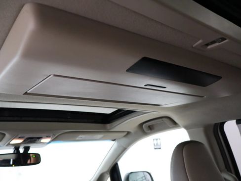 Used 2013 Toyota Sienna Limited w/ Premium Pkg FWD image 24