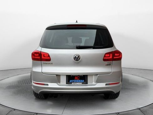 Used 2017 Volkswagen Tiguan Sport image 4