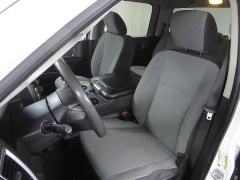 Used 2022 RAM 1500 Classic SLT w/ Electronics Group AWD/4WD image 16