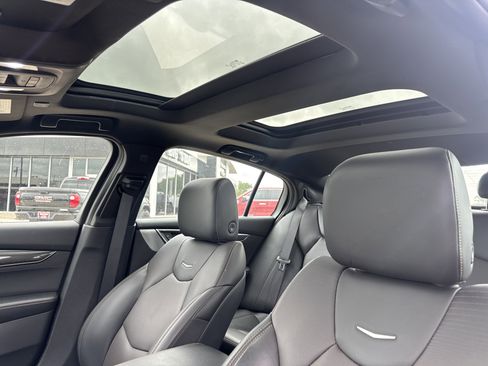 Used 2023 Cadillac CT5 Sport RWD image 7