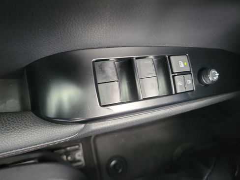 Used 2025 Toyota Camry XLE FWD image 30