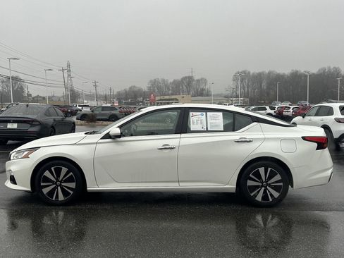 Used 2022 Nissan Altima 2.5 SL image 2