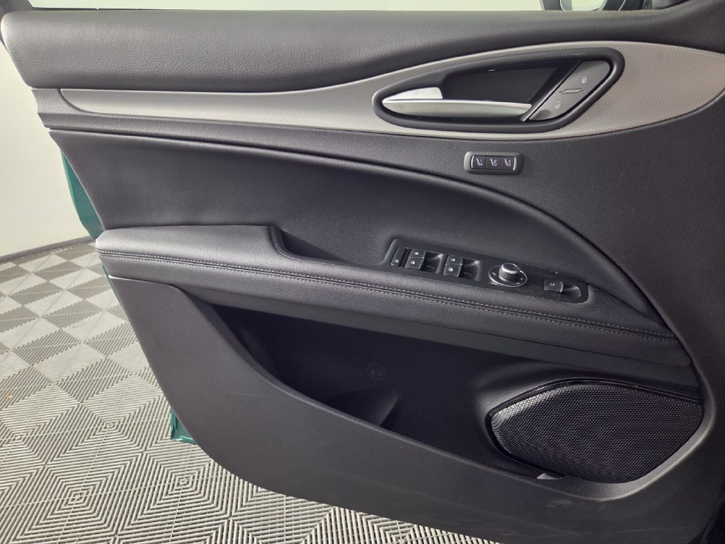 New 2026 Alfa Romeo Stelvio Sprint AWD/4WD image 17
