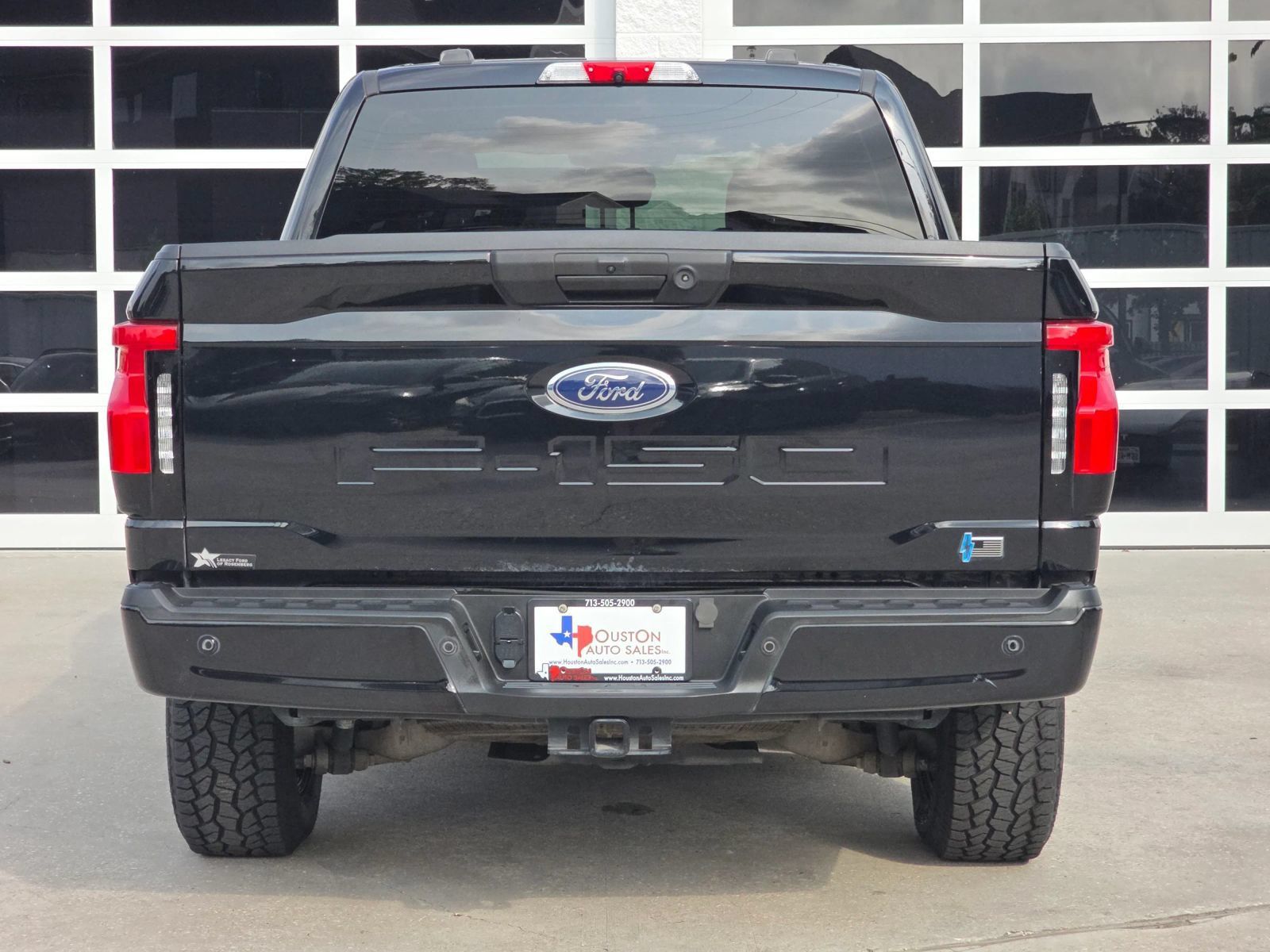 Used 2023 Ford F150 Lightning XLT AWD/4WD image 5