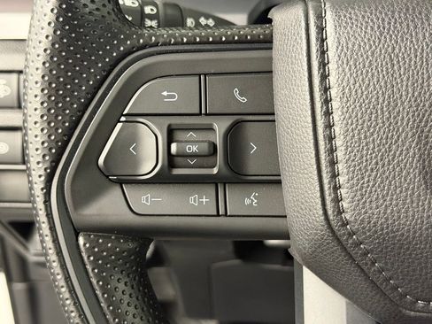 Certified 2026 Toyota Tacoma SR5 AWD/4WD image 25