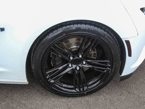 Used 2018 Chevrolet Camaro SS RWD image 12
