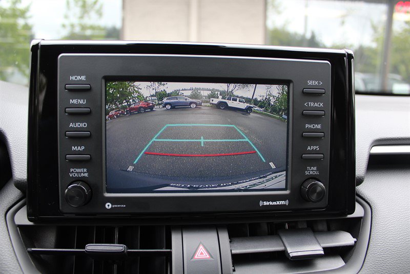 Used 2022 Toyota RAV4 XLE AWD/4WD image 11