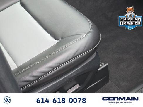 Used 2022 Ford Explorer XLT w/ Equipment Group 202A AWD/4WD image 34