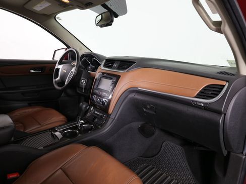 Used 2015 Chevrolet Traverse LT FWD image 25