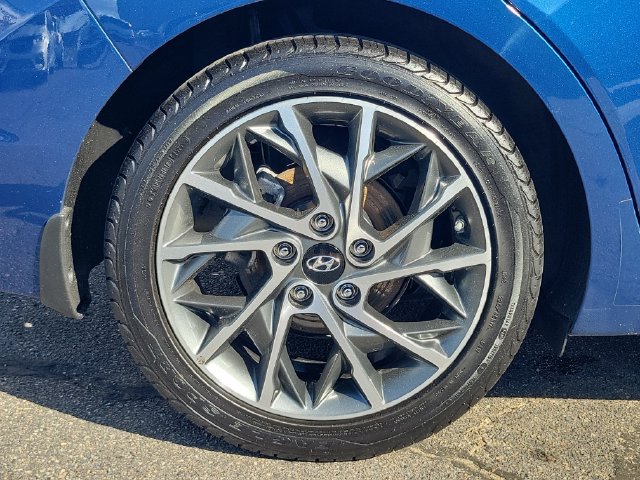 Used 2019 Hyundai Elantra Limited w/ Winter Weather Package FWD image 28