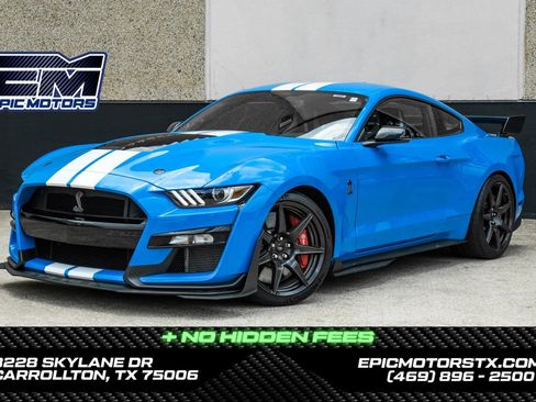 Used 2022 Ford Mustang Shelby GT500 w/ Carbon Fiber Track Pack RWD image 1