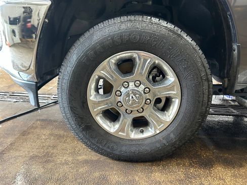 Certified 2025 RAM 2500 Big Horn AWD/4WD image 37