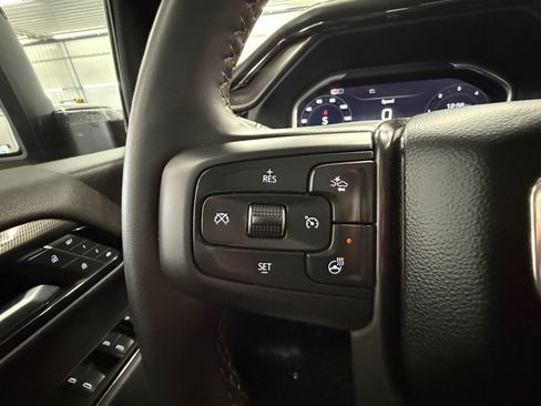 Used 2026 GMC Sierra 2500 AT4 w/ AT4 Premium Plus Package AWD/4WD image 17