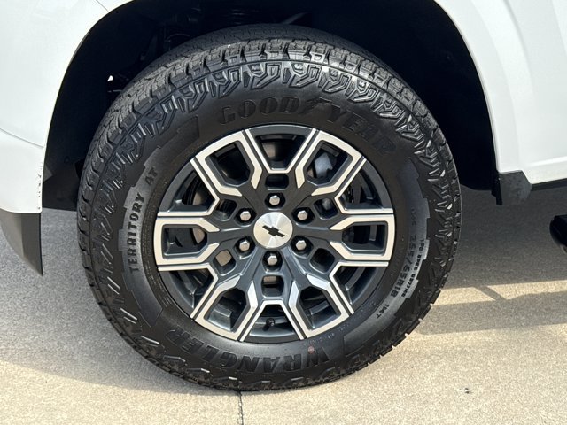 Used 2024 Chevrolet Colorado Z71 w/ Z71 Convenience Package 2 AWD/4WD image 14