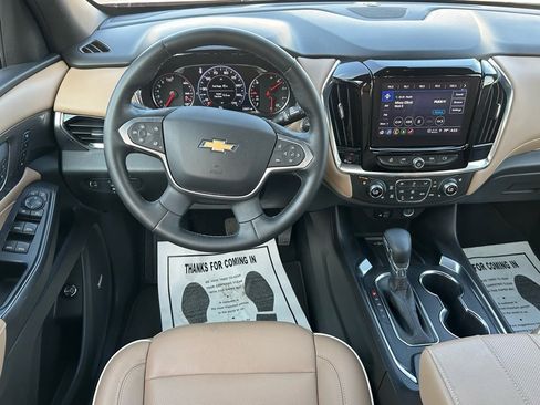 Used 2023 Chevrolet Traverse Premier image 10