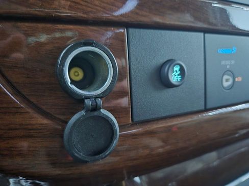 Used 2020 GMC Savana 2500 Extended w/ Enhanced Convenience Package image 33