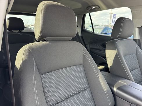 Used 2024 GMC Terrain SLE image 26