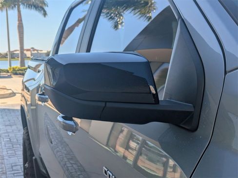 Used 2023 Chevrolet Colorado Z71 w/ Z71 Convenience Package 2 image 13