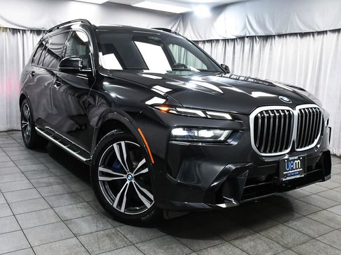 Used 2023 BMW X7 xDrive40i w/ M Sport Package image 3