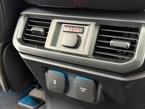 Used 2023 Ford F150 Lariat w/ Equipment Group 502A High image 33