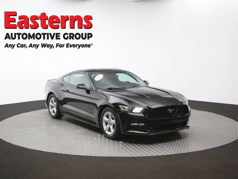 Used 2017 Ford Mustang Coupe RWD image 46
