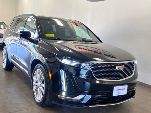 Used 2020 Cadillac XT6 Premium Luxury image 2