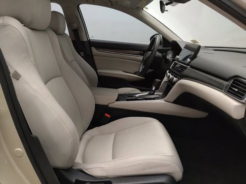 Used 2020 Honda Accord LX image 21