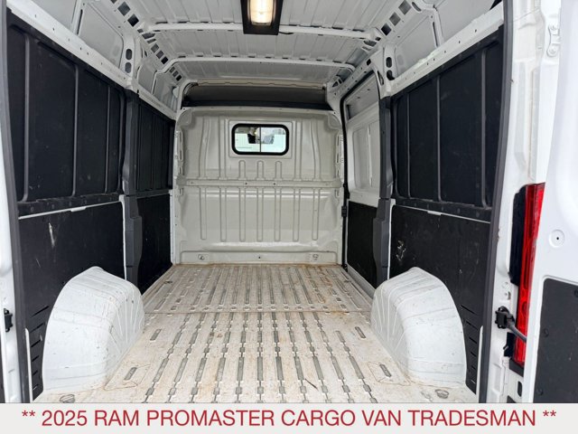 Used 2025 RAM ProMaster 2500 w/ Convenience Group FWD image 14