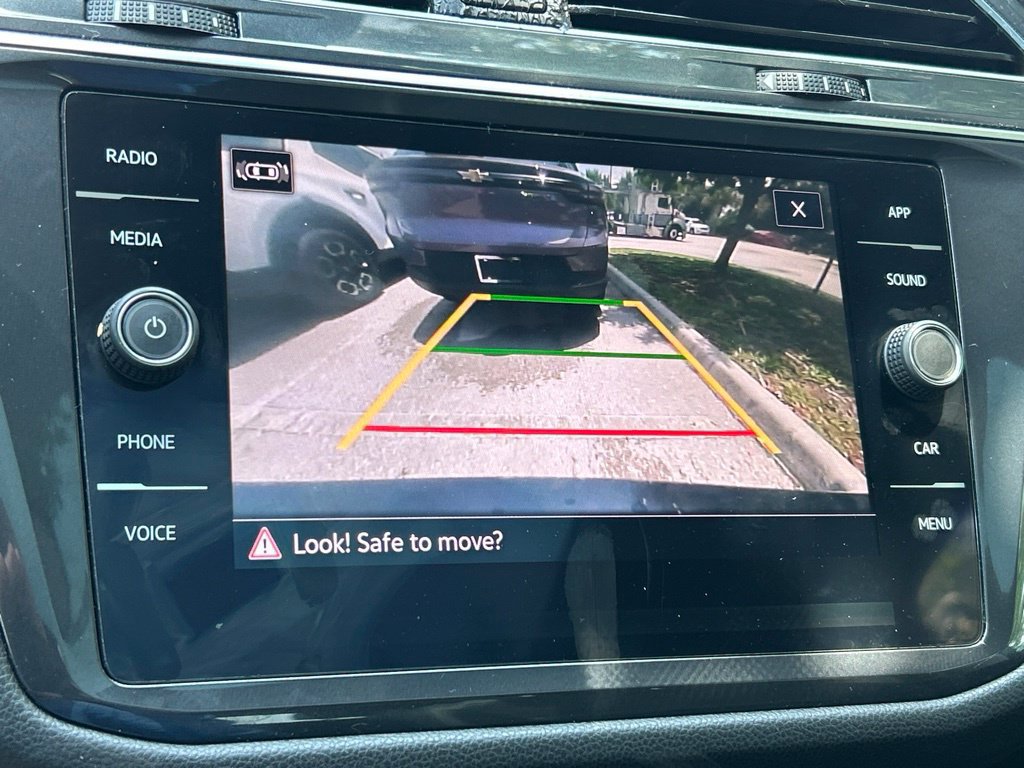 Used 2022 Volkswagen Tiguan SE FWD image 36