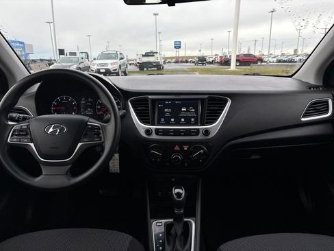 Used 2021 Hyundai Accent SEL image 12