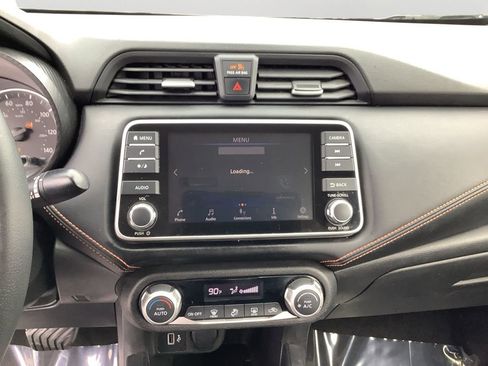 Used 2020 Nissan Versa SR image 18