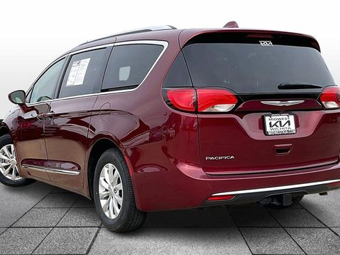 Used 2020 Chrysler Pacifica Touring-L w/ Premium Audio Group image 11