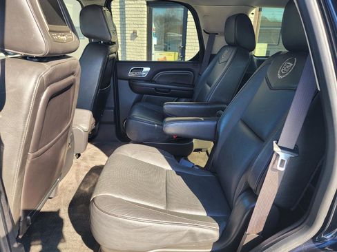 Used 2013 Cadillac Escalade Platinum image 9