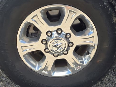 Used 2024 RAM 2500 Big Horn AWD/4WD image 9