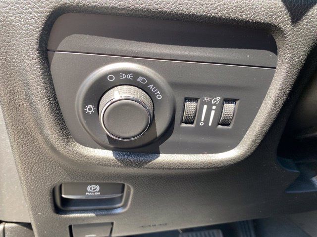 Used 2024 Jeep Grand Cherokee L Altitude RWD image 14