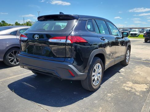 Used 2024 Toyota Corolla Cross L FWD image 5