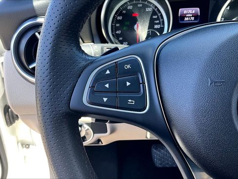 Used 2018 Mercedes-Benz GLA 250 4MATIC image 22