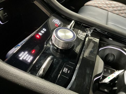 Used 2025 Jeep Grand Cherokee Summit image 16