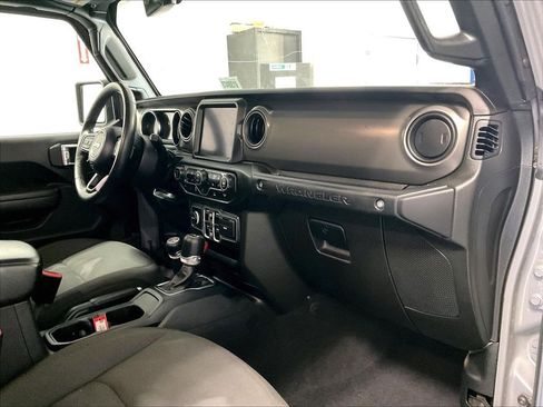 Used 2023 Jeep Wrangler Unlimited w/ Cold Weather Group AWD/4WD image 14
